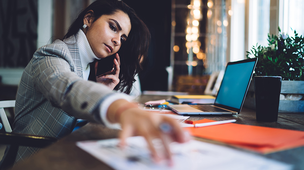 CEO organizing papers